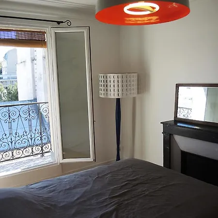 Private With Bathroom In Sunny Flat * Parigi
