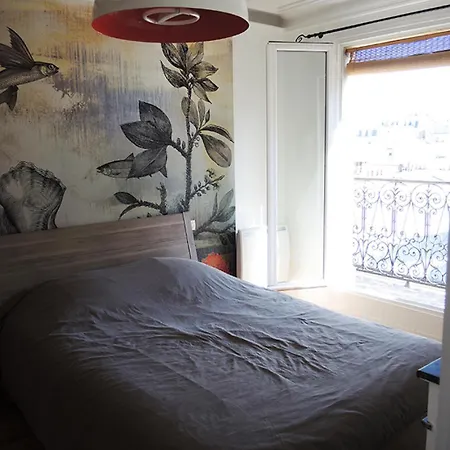 Alloggio in famiglia Private With Bathroom In Sunny Flat