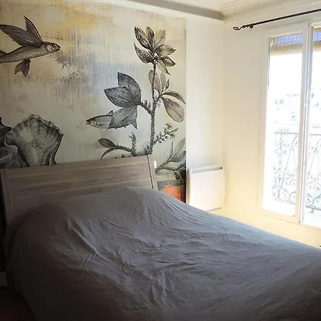 Alloggio in famiglia Private With Bathroom In Sunny Flat Parigi